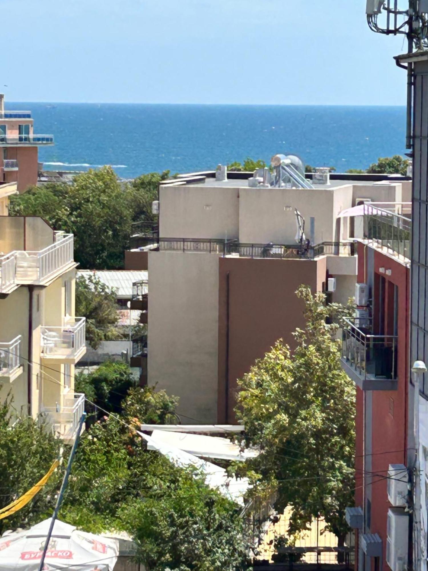 Голям Апартамент С Прекрасна Гледка Кьм Морето Rawda Exterior foto
